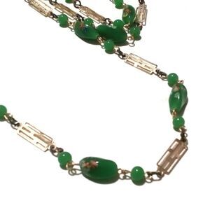 Green Art Glass and Gold Tone Long Beaded Vintage Necklace